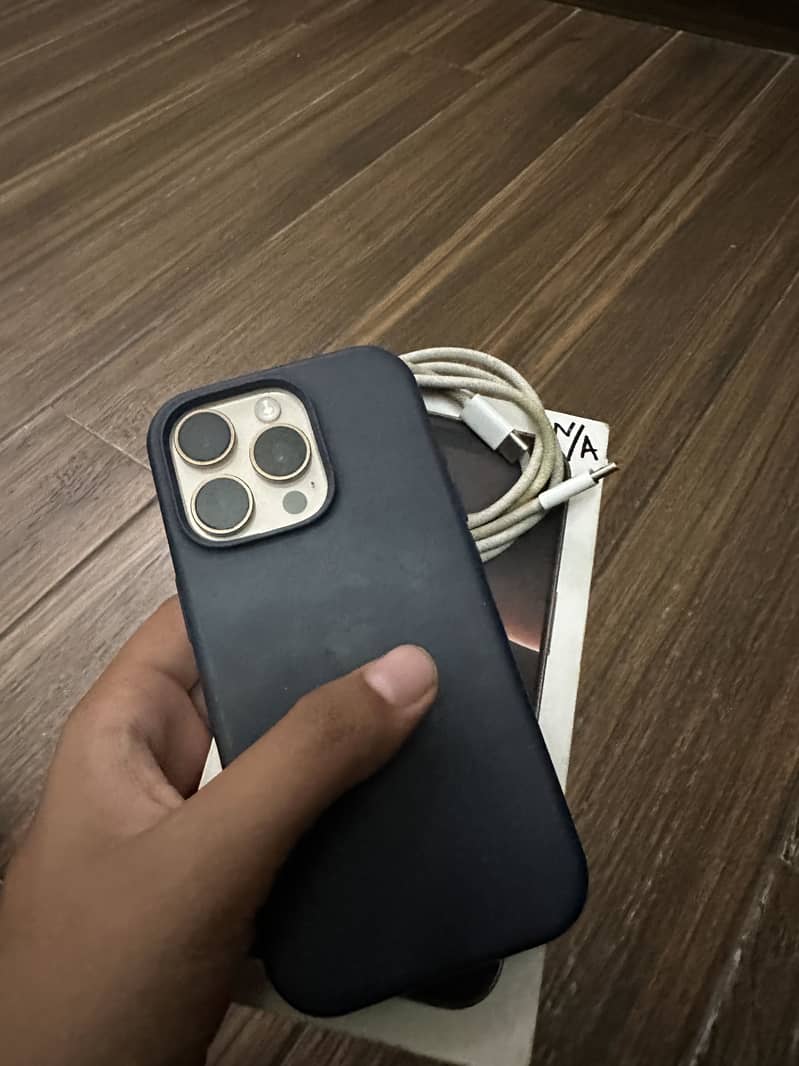 iphone 16 pro 9