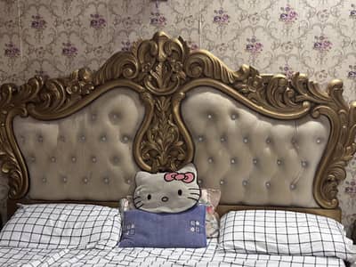 Victorian style bedset