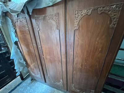 Wardrobe almari