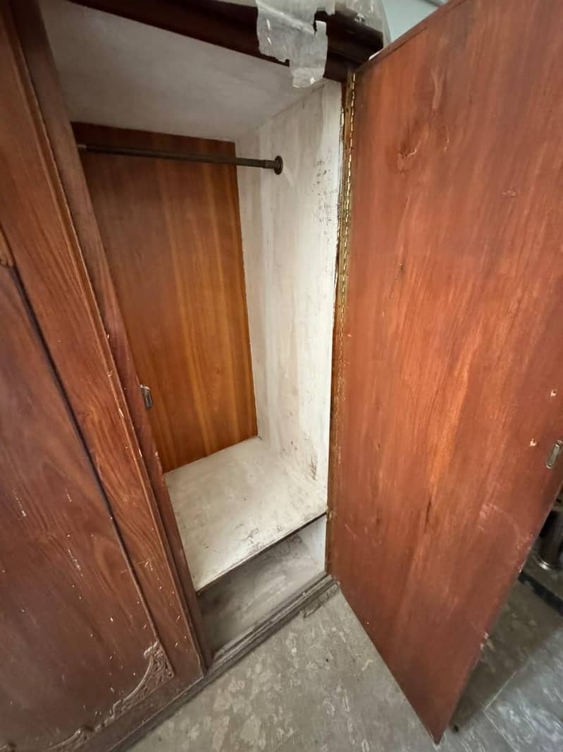 Wardrobe almari 1