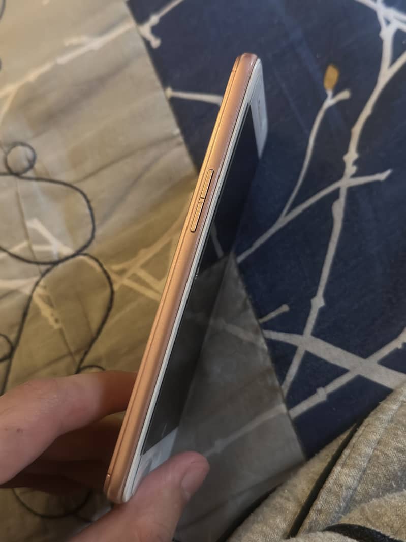 OPPO A37 3