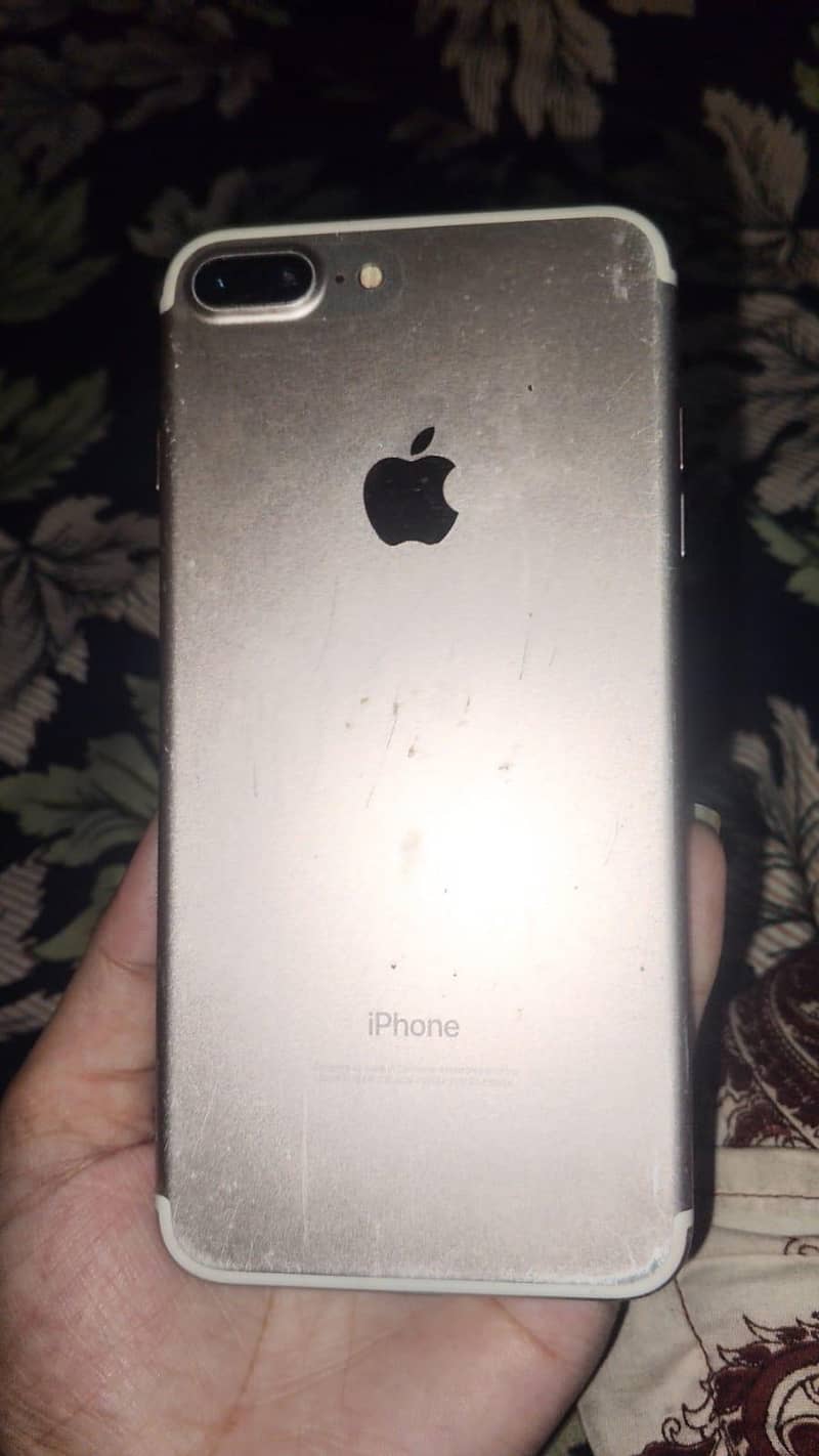 Apple iPhone 7 Plus 1
