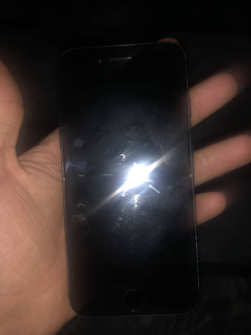 Apple iPhone 7 2