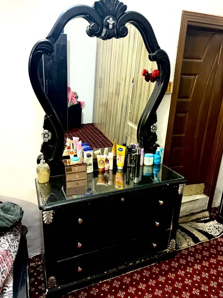 Bed , dressing table and one side table 2