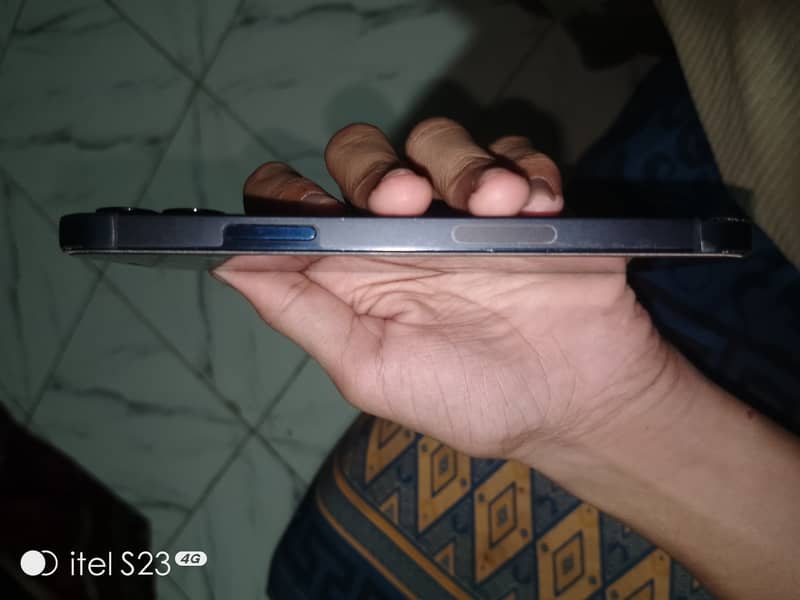 Apple iPhone 12 1