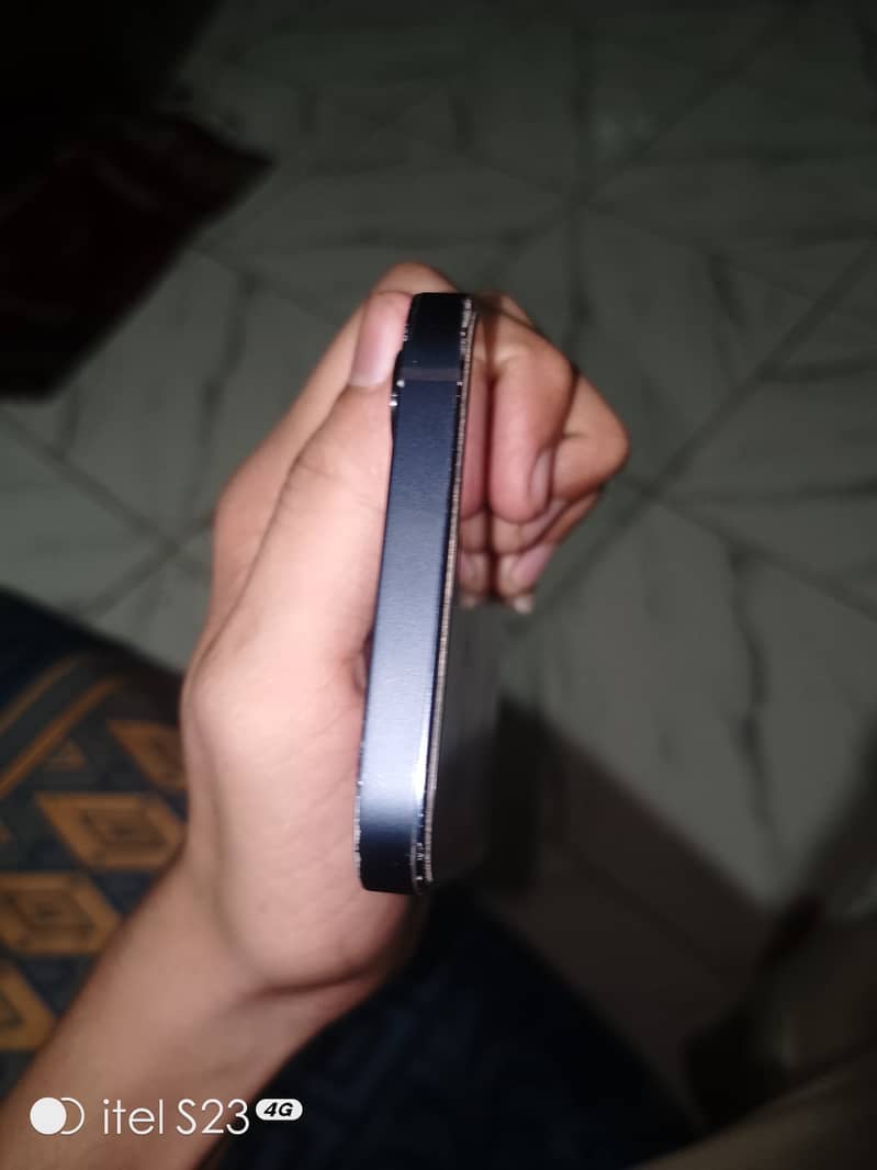 Apple iPhone 12 5