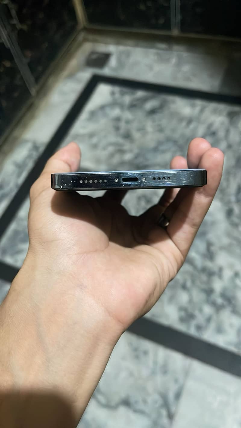 Apple iPhone 13 Pro Max 2