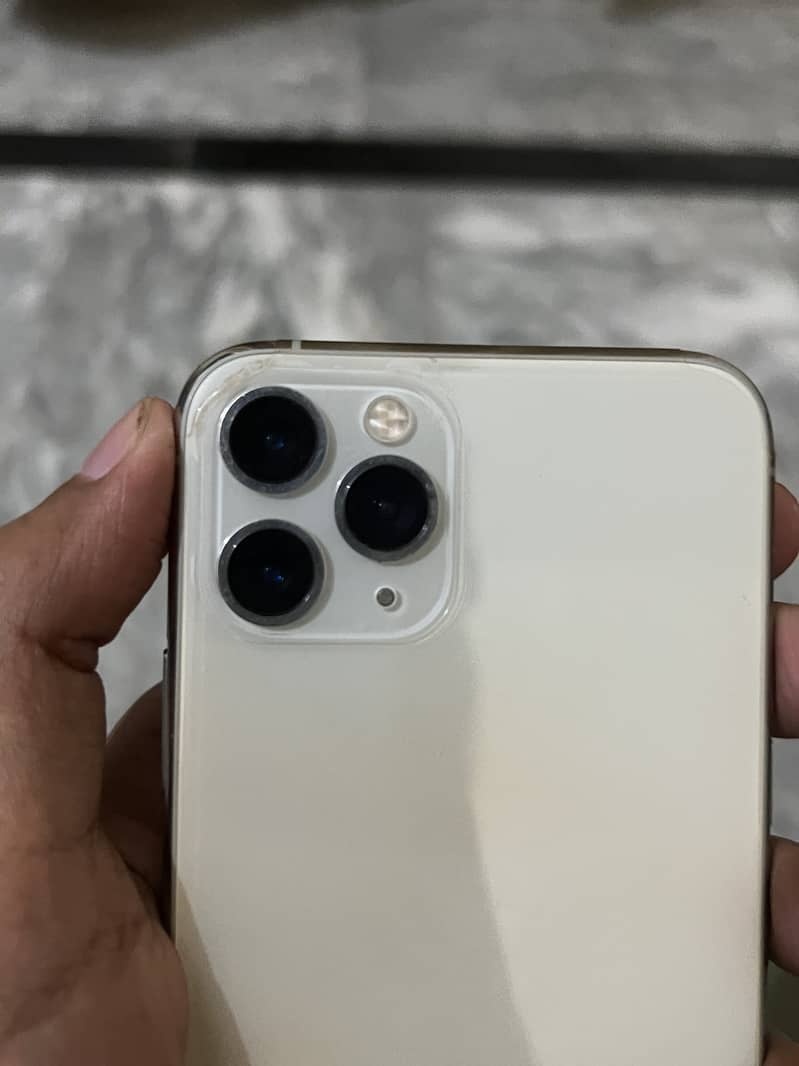 Apple iPhone 11 Pro 0
