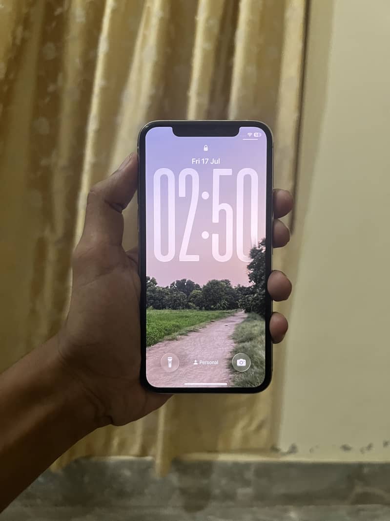Apple iPhone 11 Pro 1