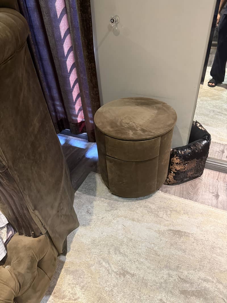 Round shape bed 0