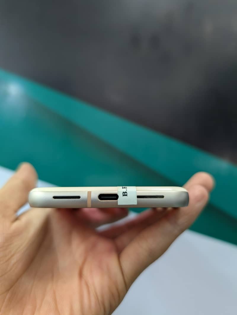 Google Pixel 8 2