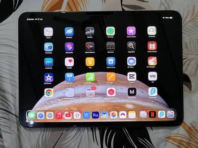 Apple iPad Pro 11 Wifi Grey 256gb with Apple Magic Keyboard