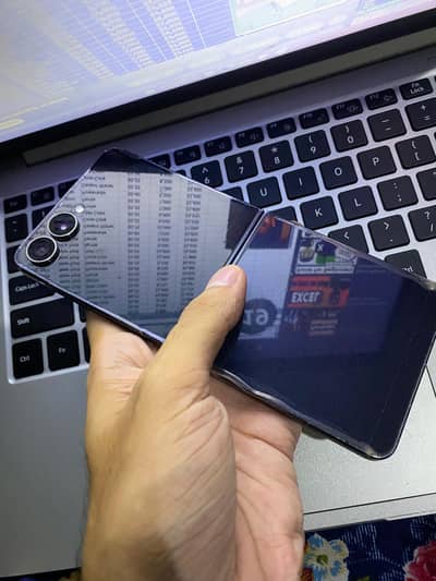 Samsuung Mobile Z Flip 7 Factory unlock 12/256