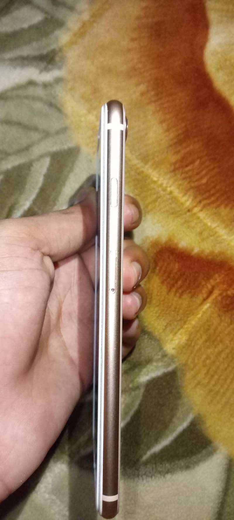Apple iPhone 8 Plus 3