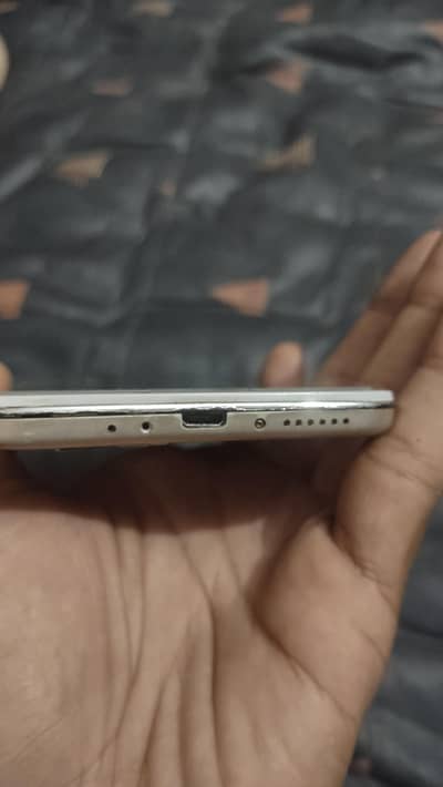 Vivo Y17