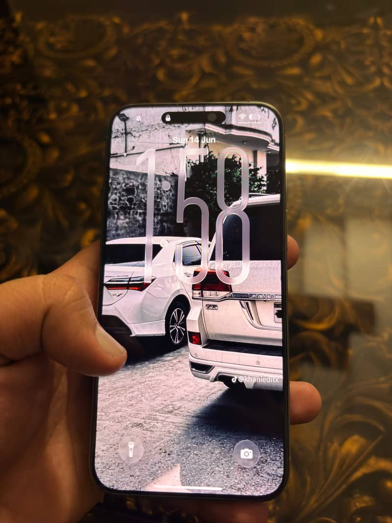 Apple iPhone 15 Pro Max 2