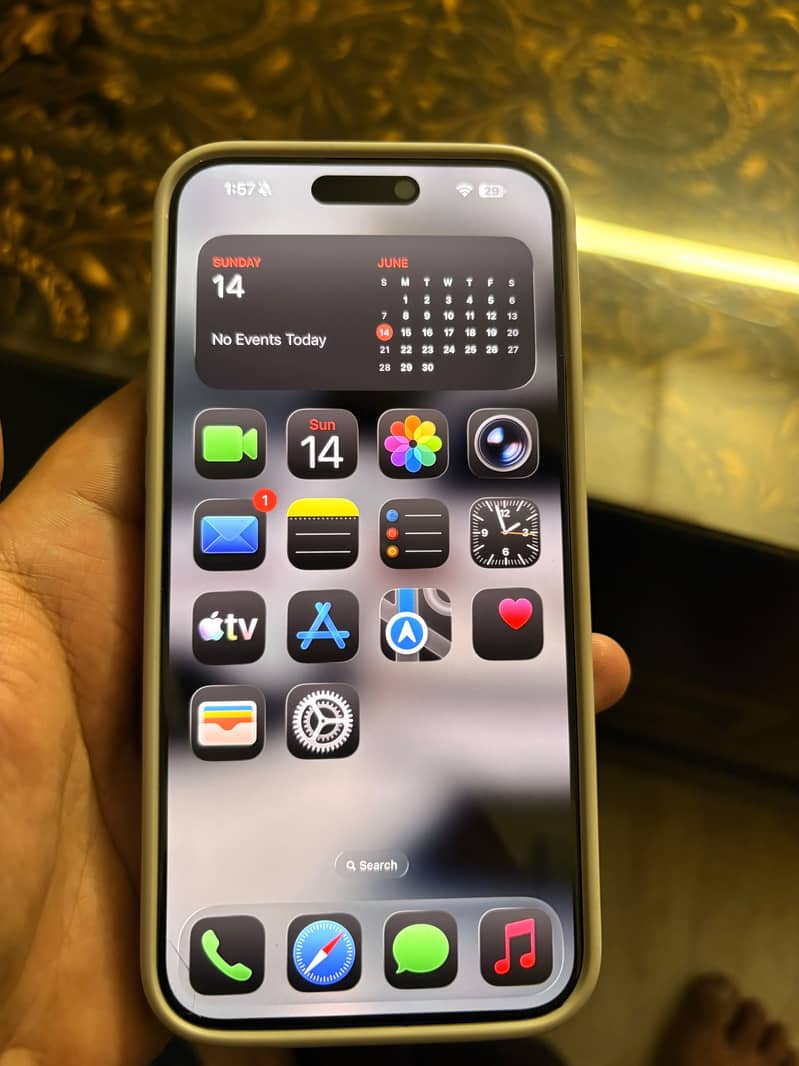 Apple iPhone 15 Pro Max 4