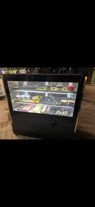Counter chiller