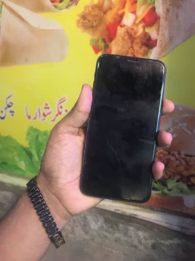 iPhone 11 Pro Max al ok 10 bay 10 gb256 whatsapp03704874633