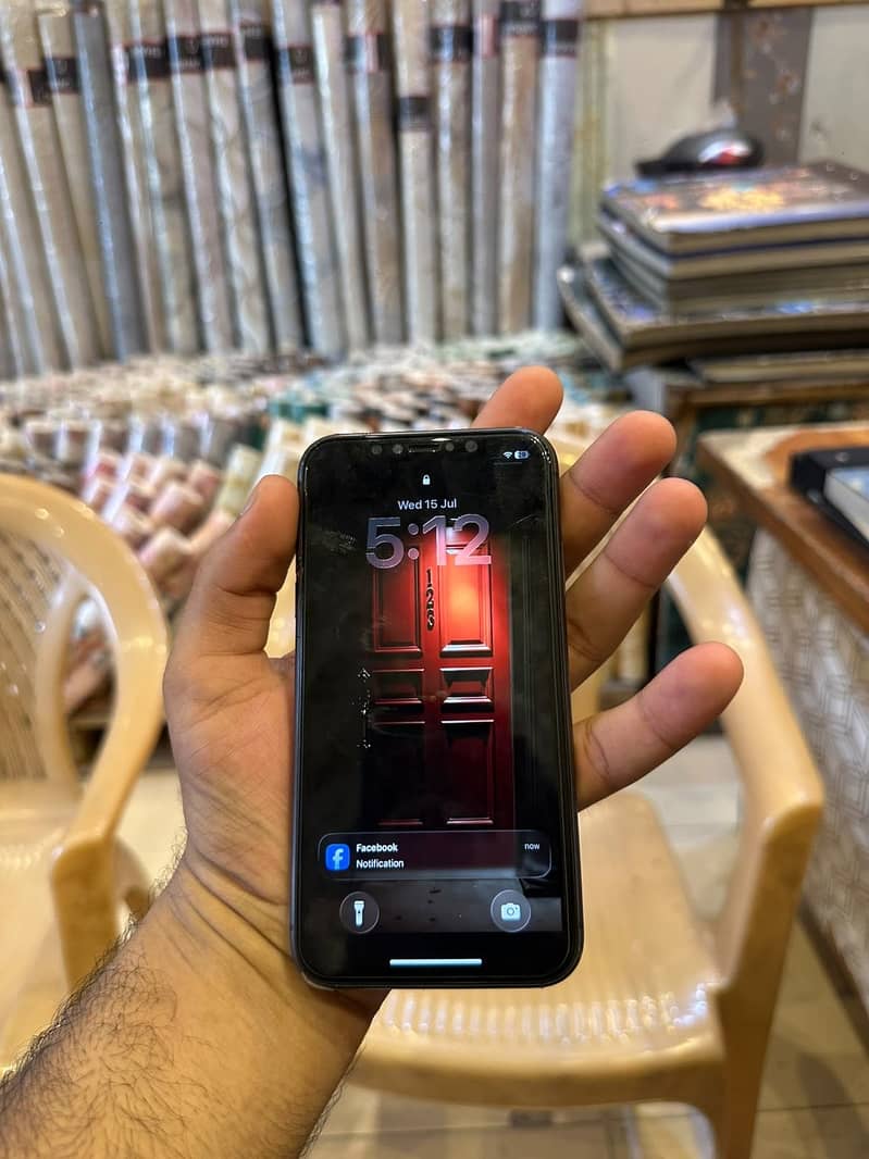 Apple iPhone 11 0