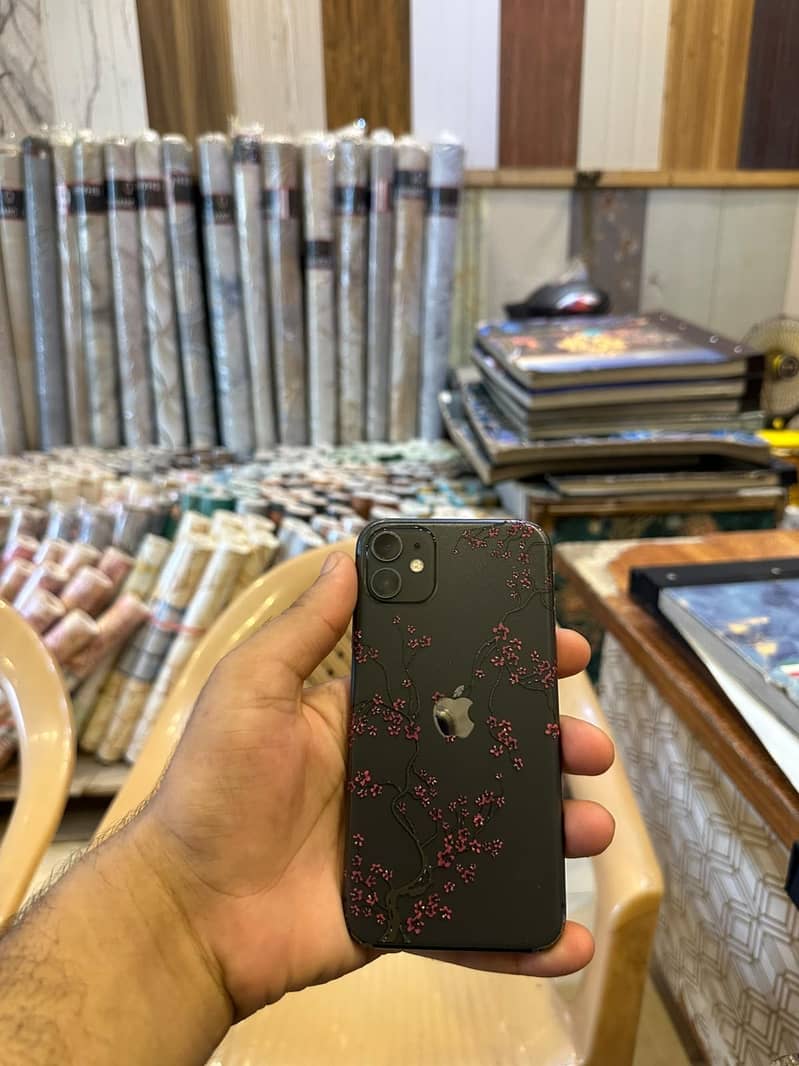 Apple iPhone 11 3