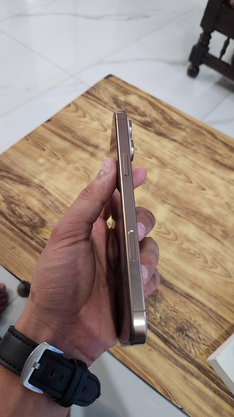 iphone 16 pro max 3