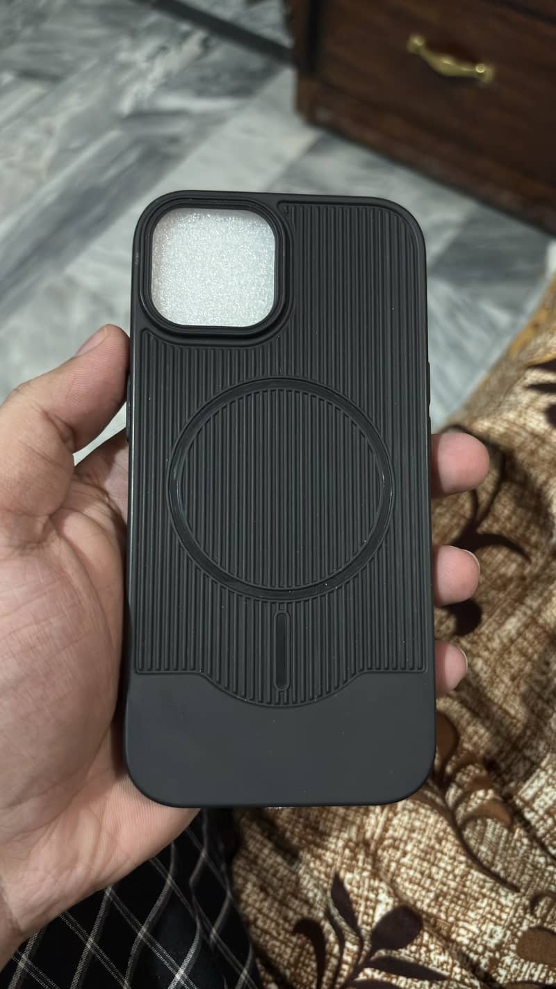iPhone 13 covers 7