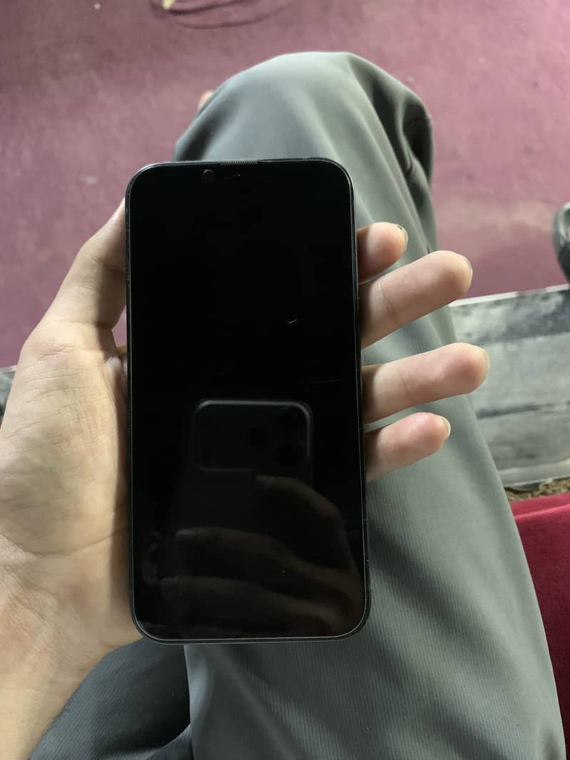 Apple iPhone 13 5