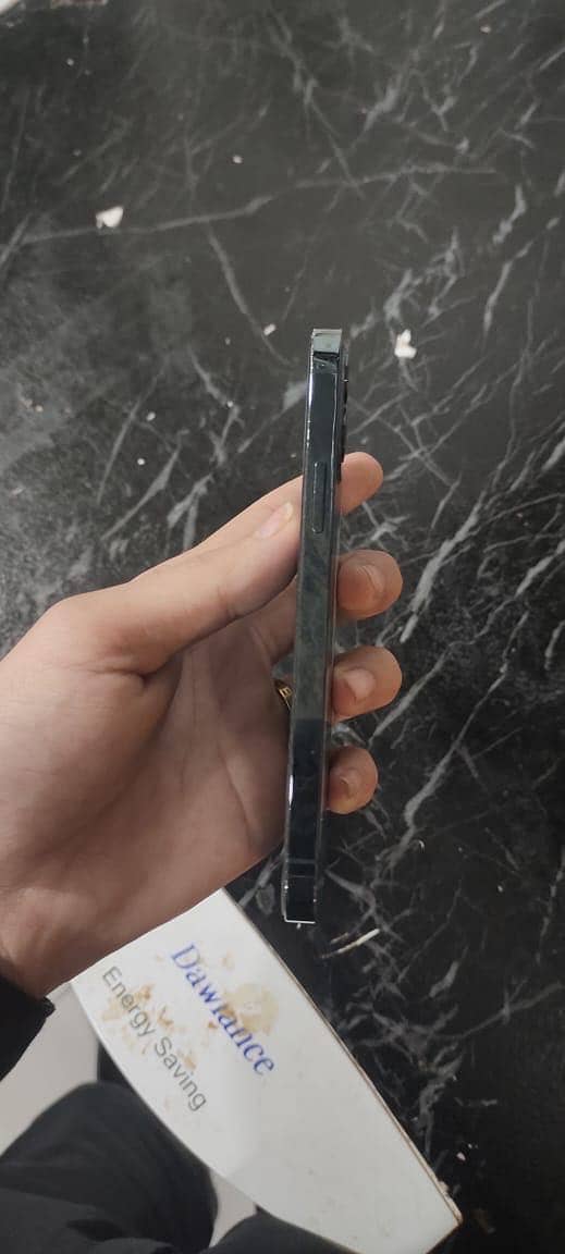 Apple iPhone 12 Pro 1