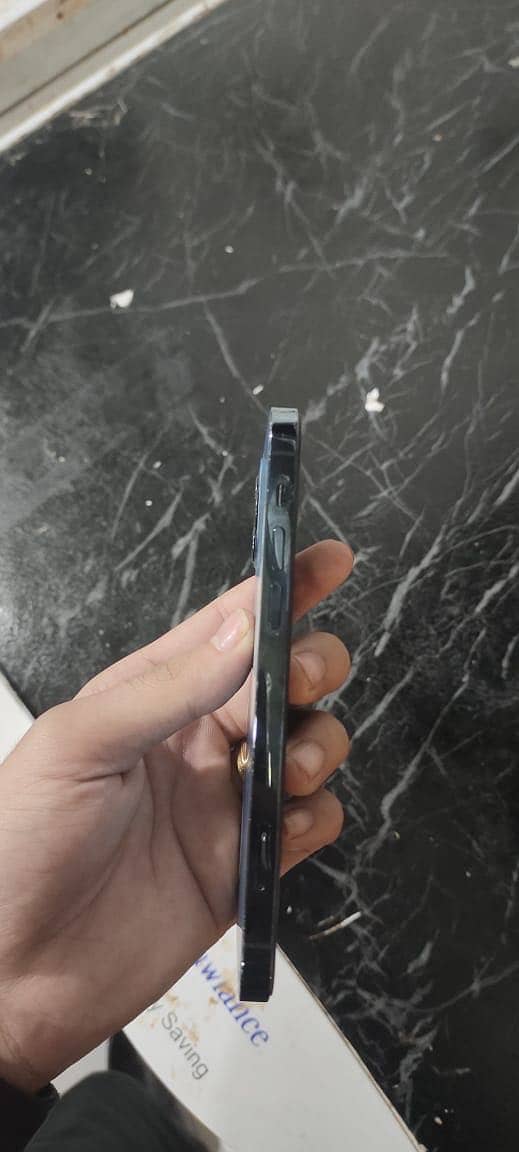 Apple iPhone 12 Pro 3