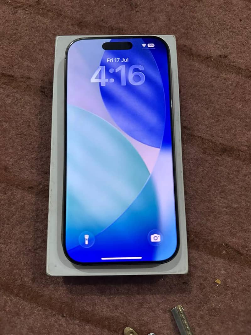 Apple iPhone 16 Pro 8