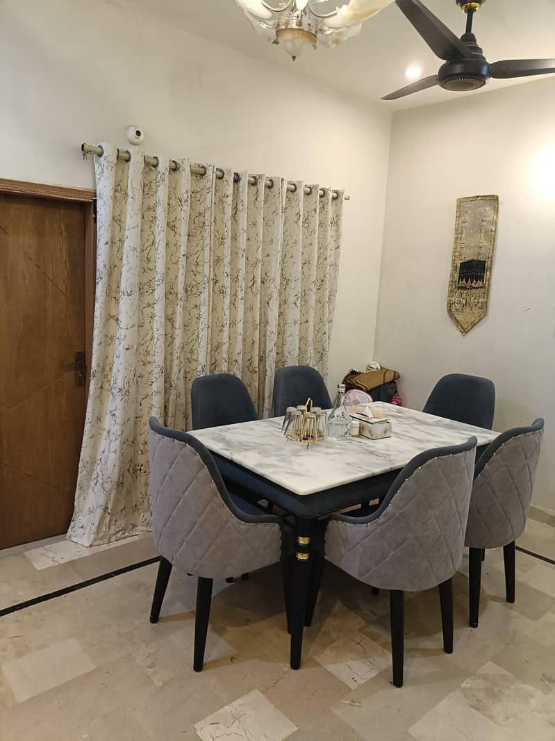 dining table 6 seaters 1