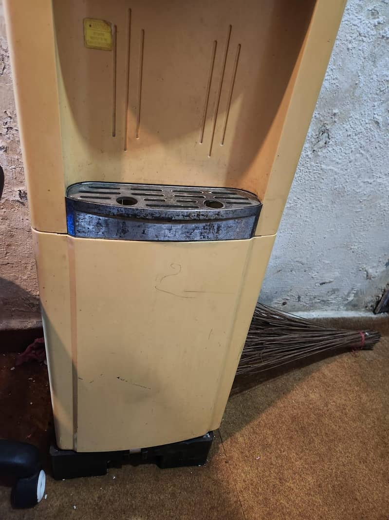 orient dispenser 3