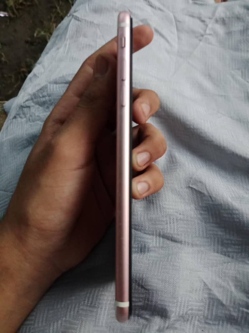 Apple iPhone 7 Plus 2