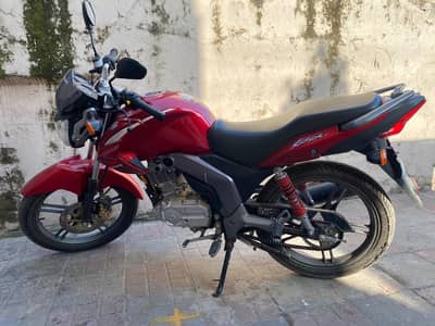 Suzuki GSX 125