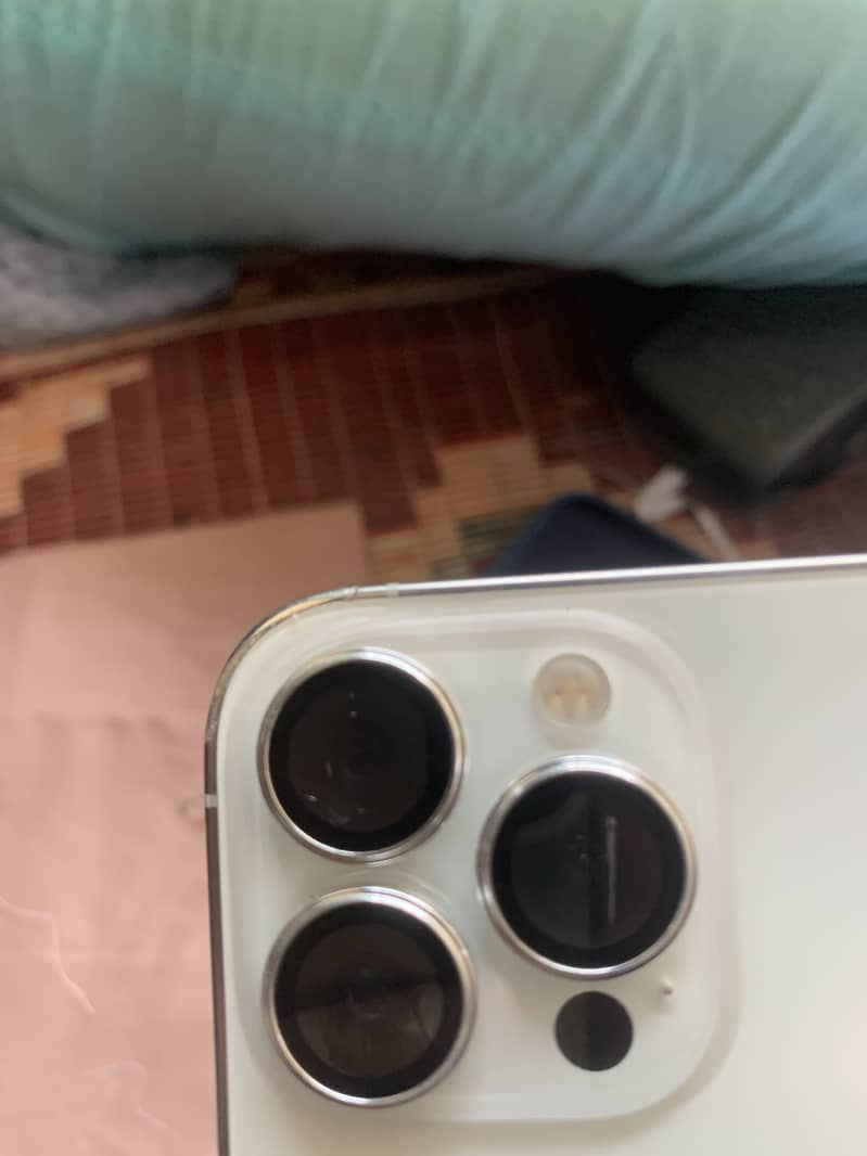 Apple iPhone 13 Pro Max 0
