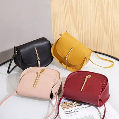Golden Tassel Women's Shoulder Bag