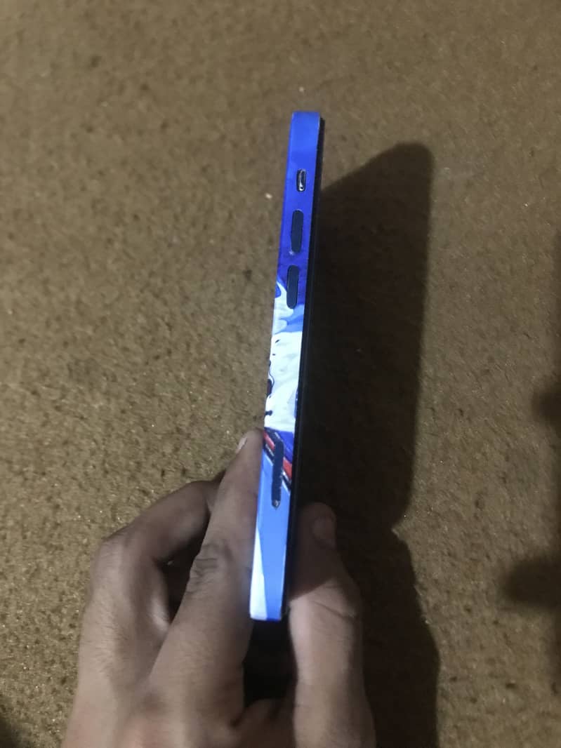 Apple iPhone 12 mini 1