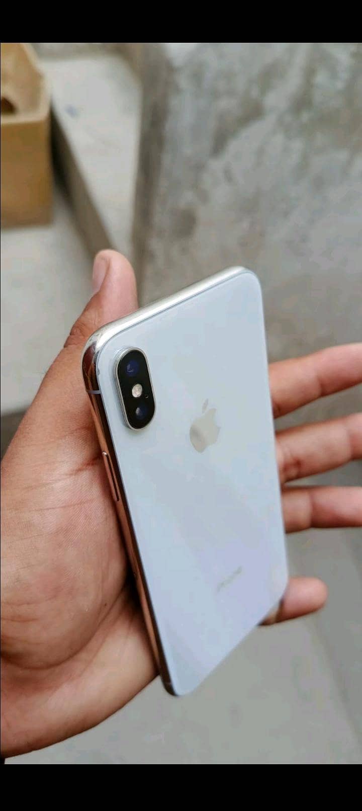 Apple iPhone X 4