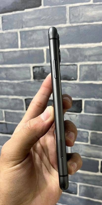 Apple iPhone 11 2