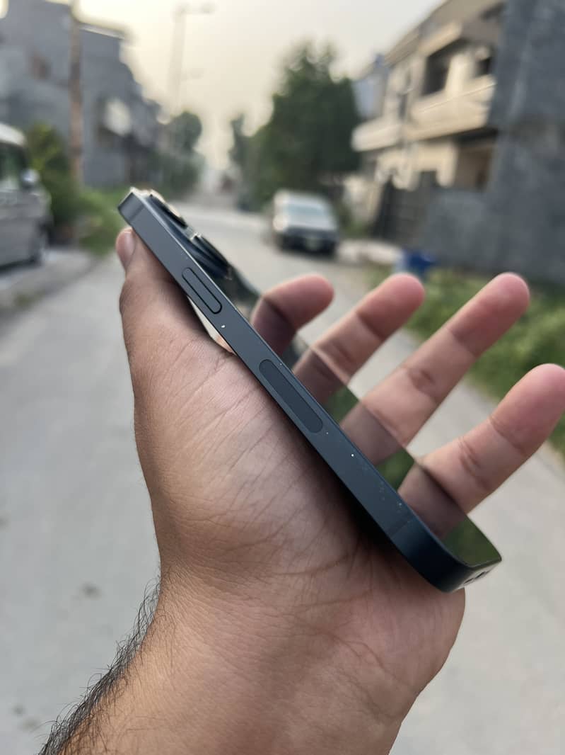 iPhone 14 1