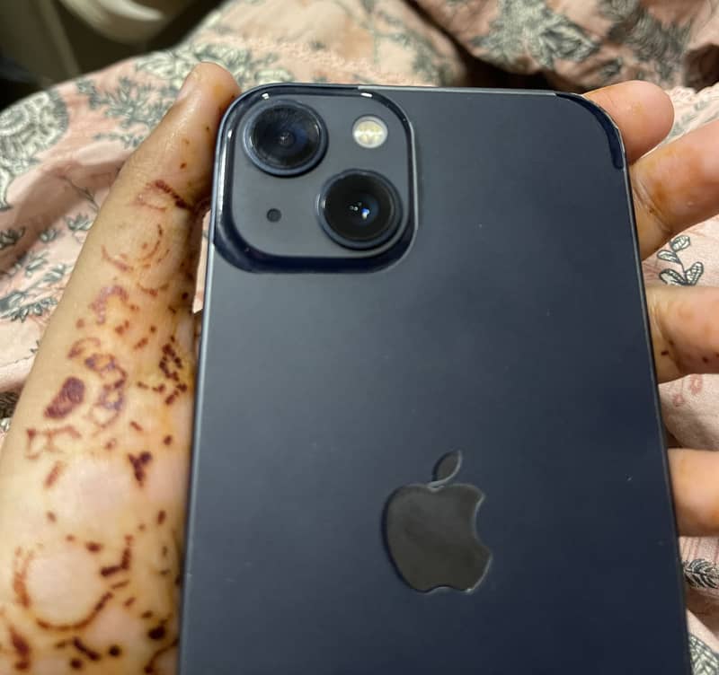 Apple iPhone 13 7