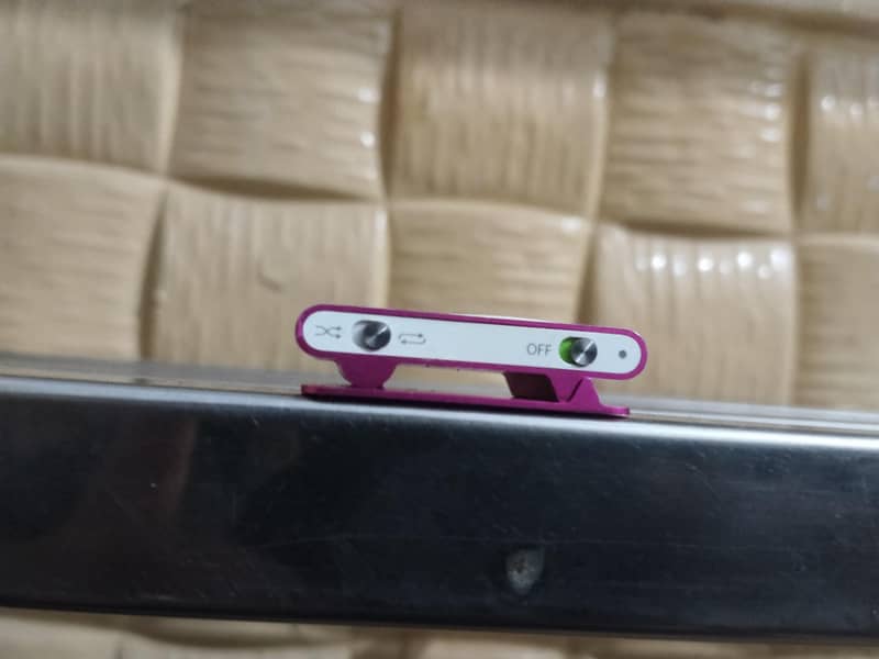 iPod Shuffle 2nd Generation 5
