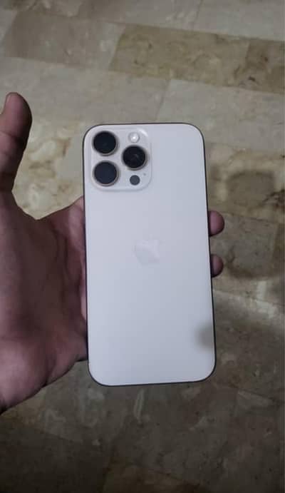 Apple iPhone 16 Pro Max