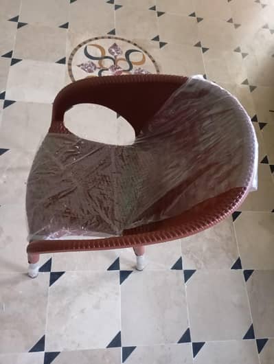 brand new 6 chairs and a table