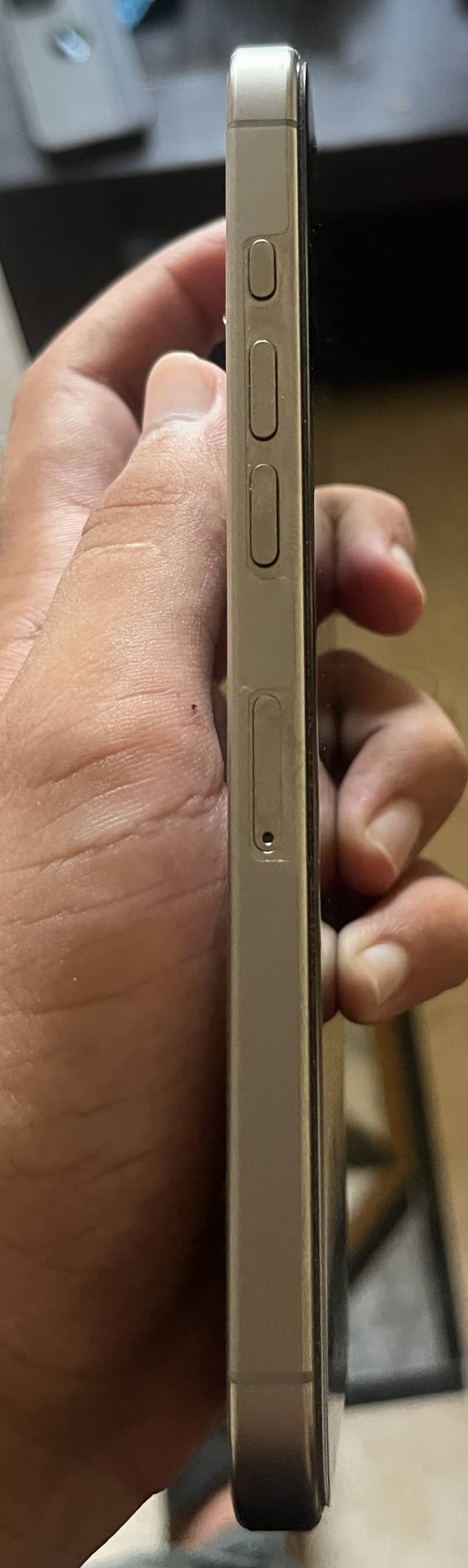 Apple iPhone 16 Pro Max 3