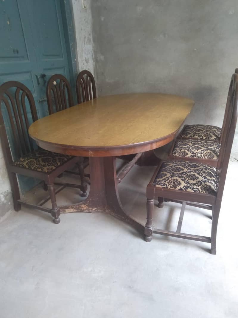 Dinning table 0