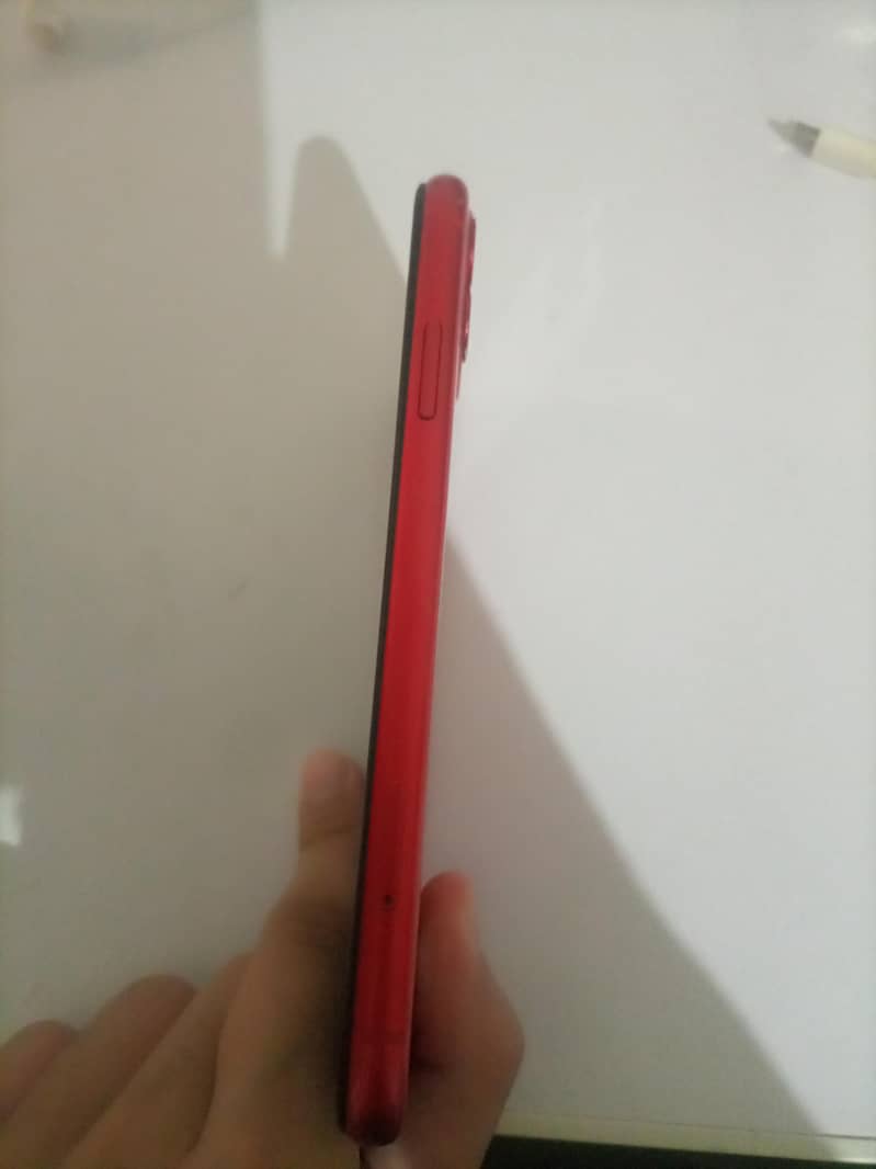 Apple iPhone 11 3
