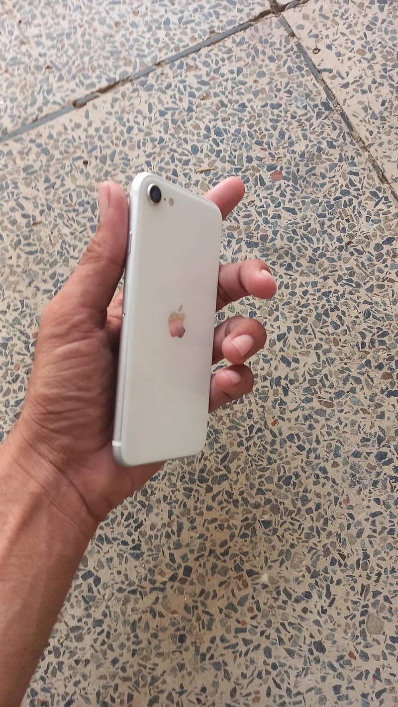 iphone SE2020 0