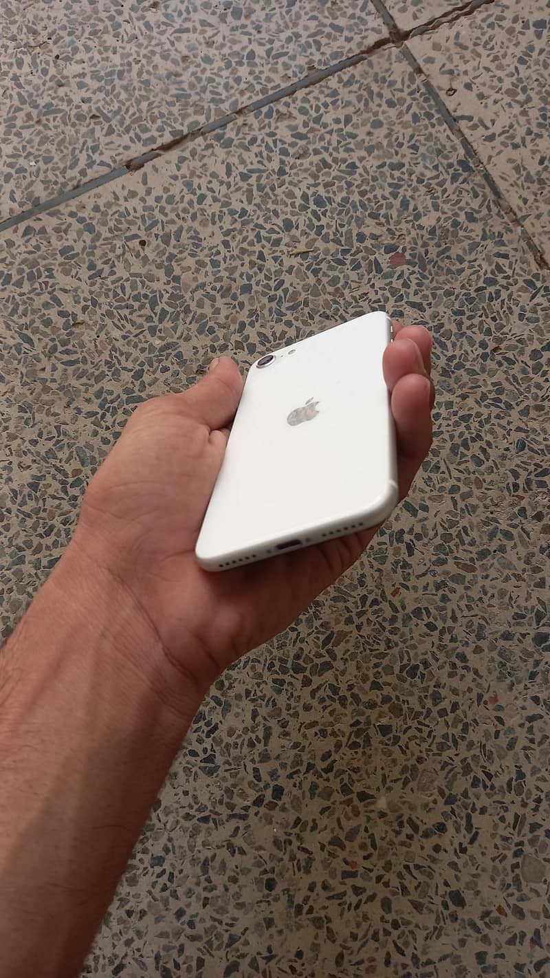 iphone SE2020 4